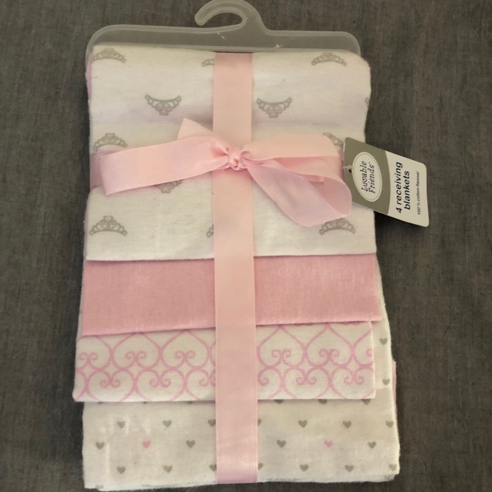 receiving blankets and baby washcloths